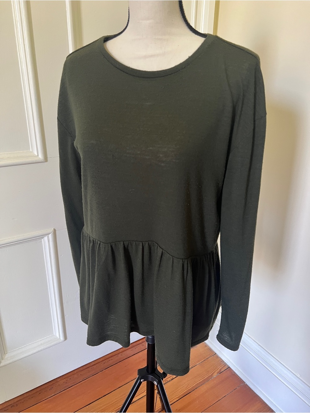 LOFT dark olive peplum long sleeve | size MP